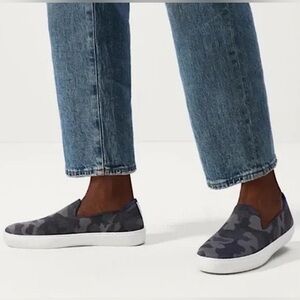 Rothy’s The Original Slip-On Sneaker Loafers Gray Camo Knit  11.5 Washable